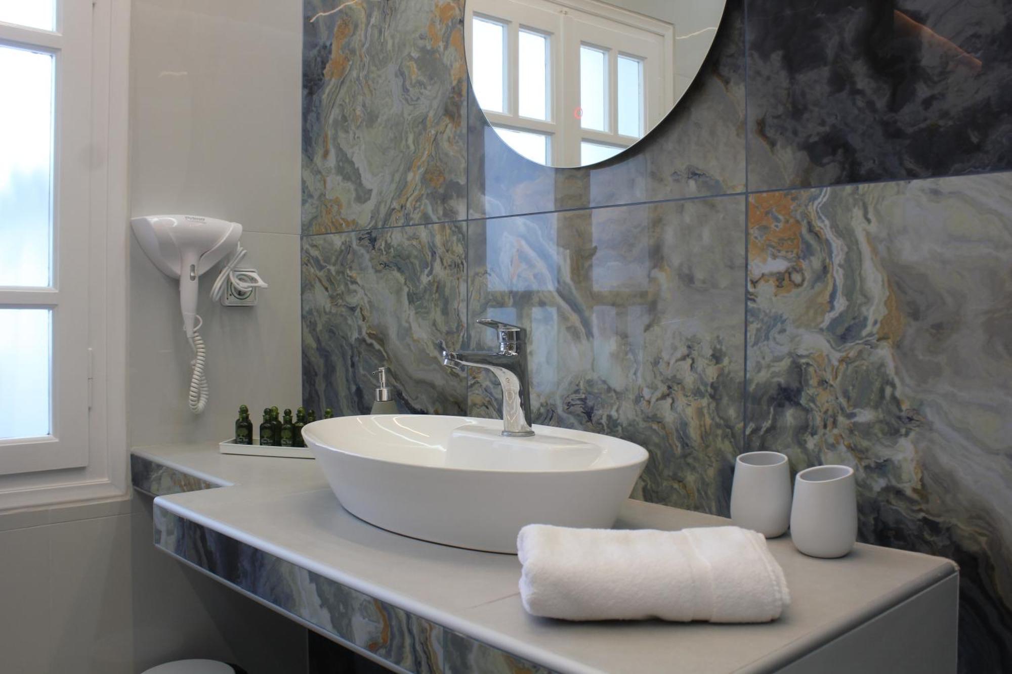 The Rock Luxury Homes Mesaria Exterior foto